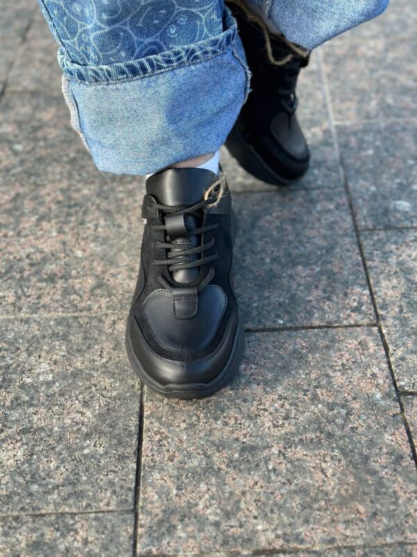 Жіночі шкіряні кросівки MYO